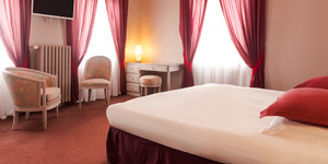 grand-hotel-de-courtoisville-a-spa-chambre-5
