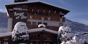 hotel-neige-et-roc-facade-5